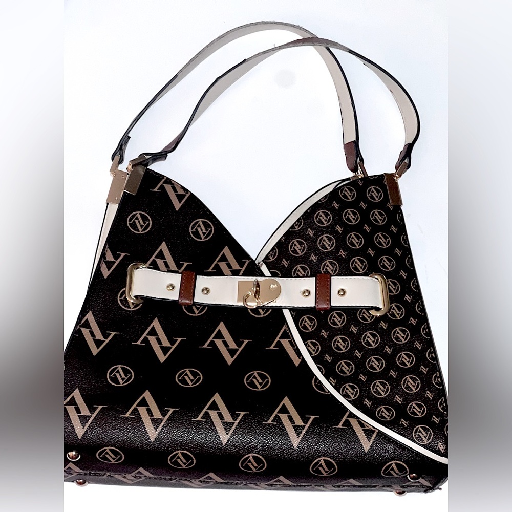 AV handbag
